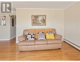 16 Spencer Road thumbnail 4