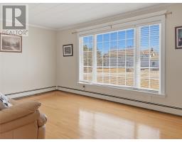 16 Spencer Road thumbnail 6