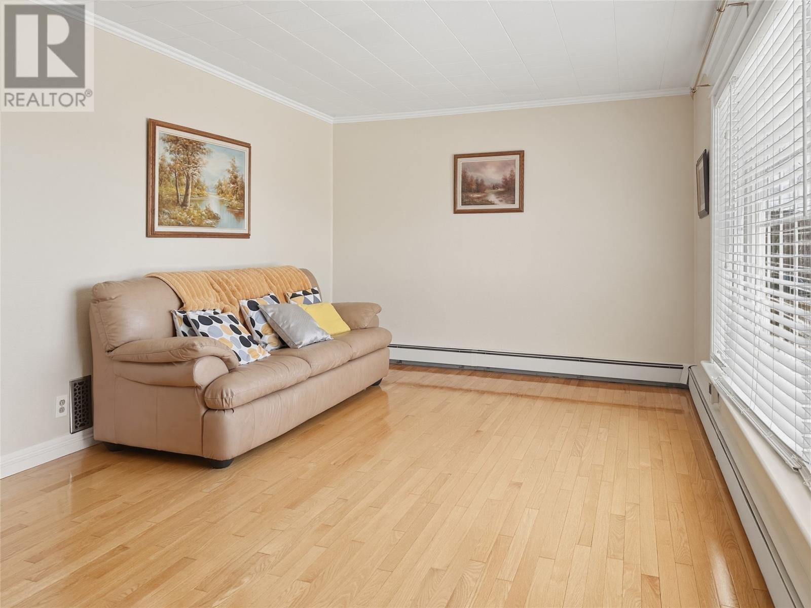 16 Spencer Road - 8