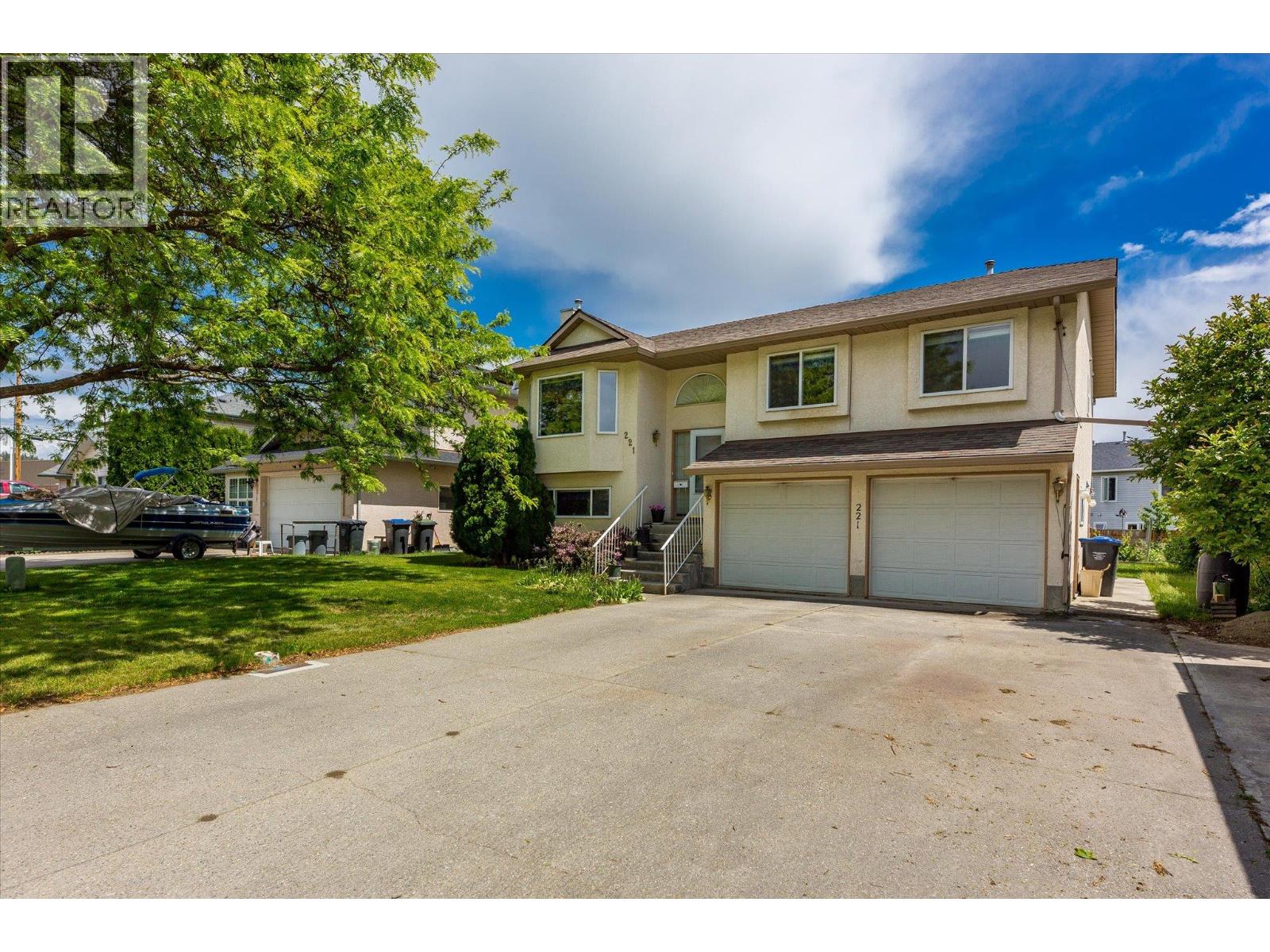 221 Drysdale Boulevard, Kelowna