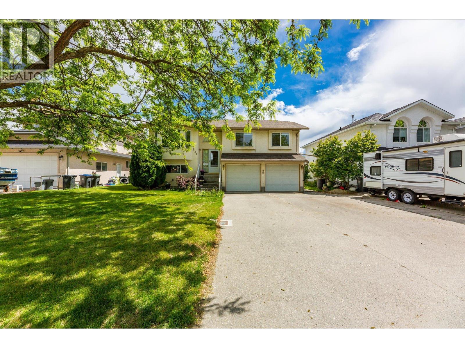 221 Drysdale Boulevard, Kelowna