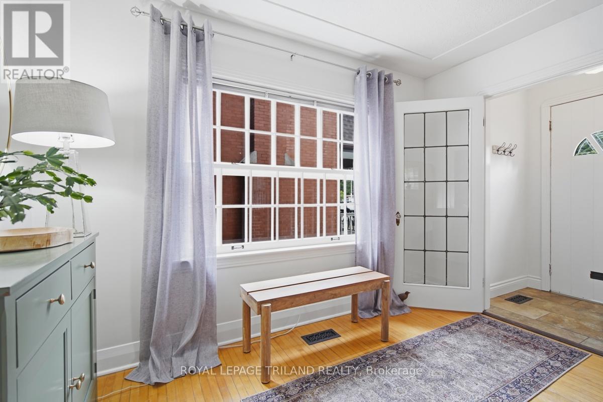 647 PICCADILLY STREET - 14