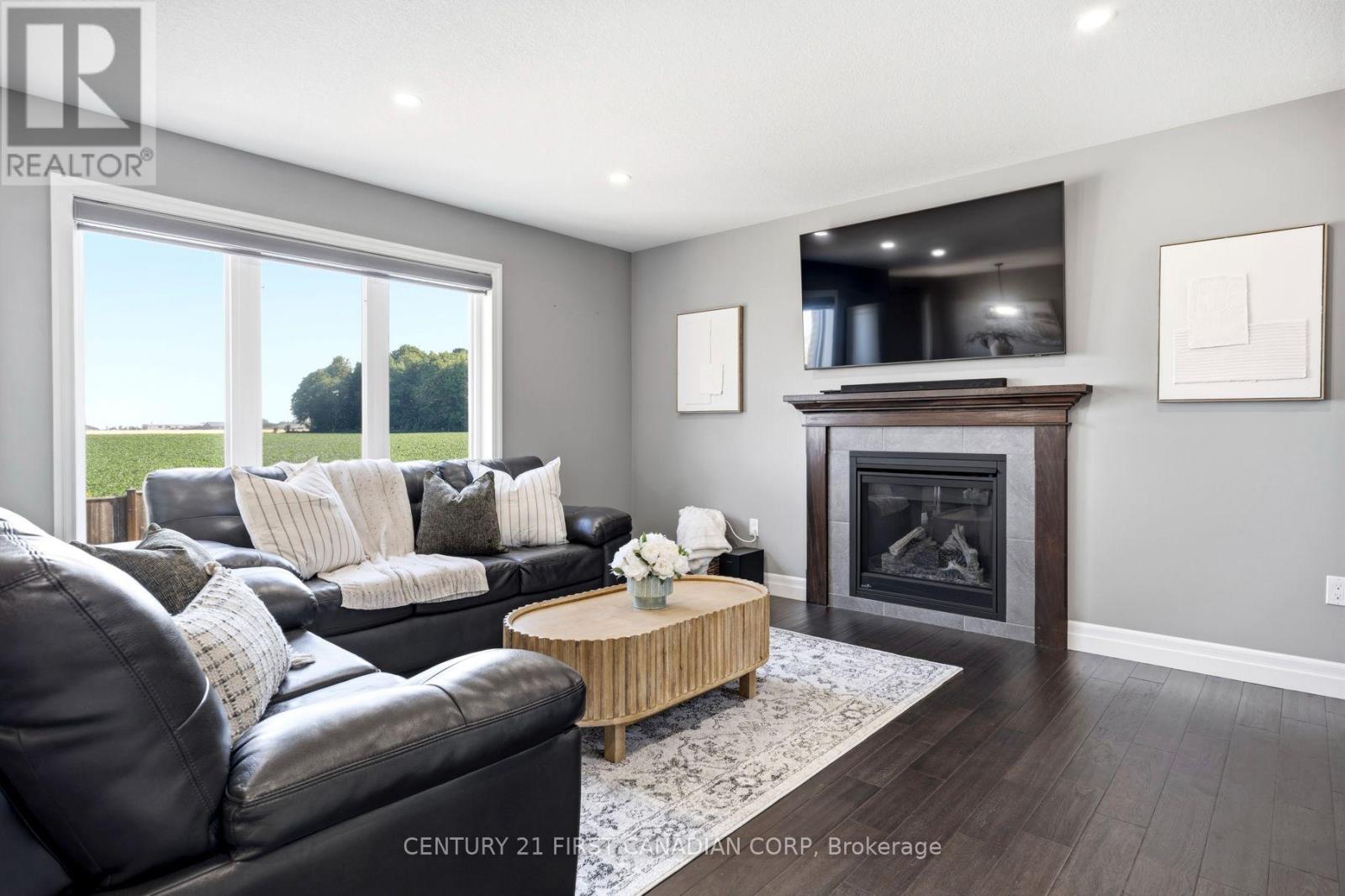 182 GILMOUR DRIVE - Image 12
