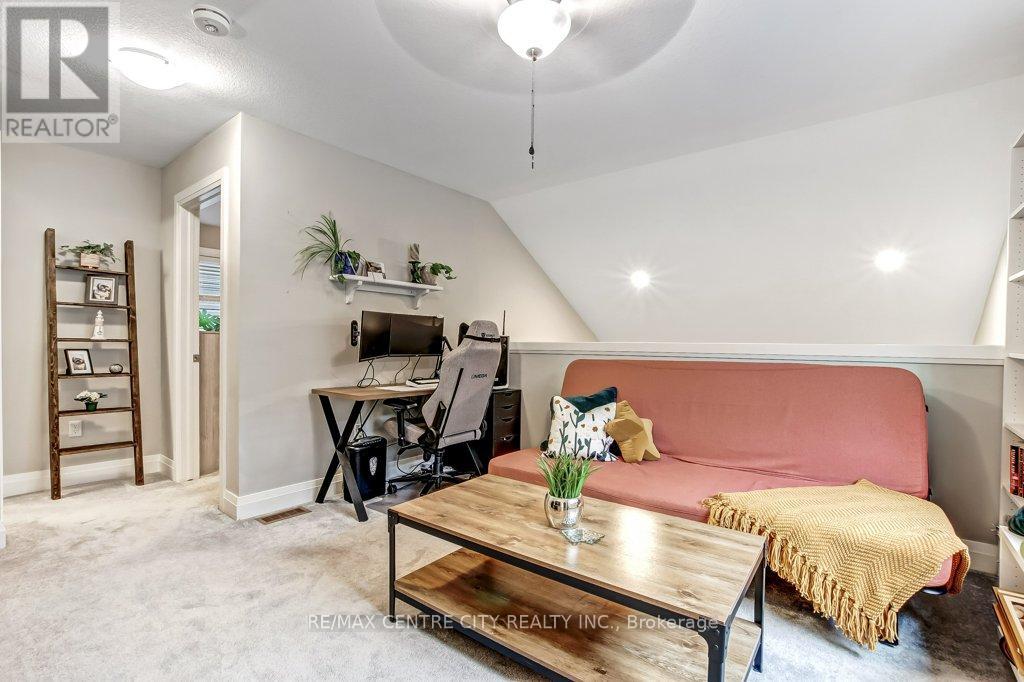 1625 VALHALLA STREET - 17