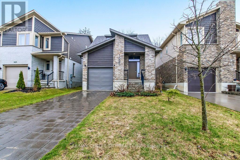 1625 VALHALLA STREET - 2