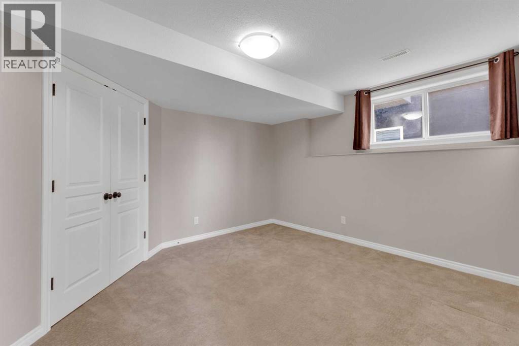 29 Emily Crescent - 27