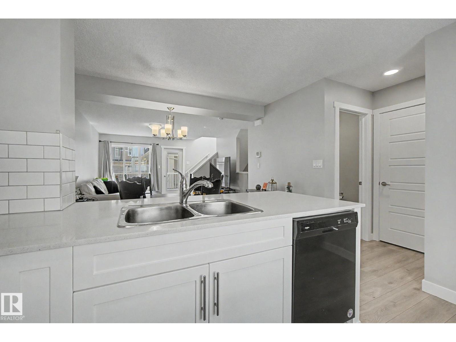 #90 17832 78 ST NW - 14