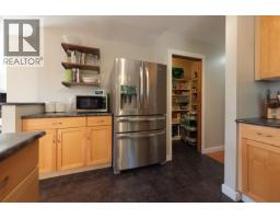7862 Eagle Drive, Halfmoon Bay, BC V7Z1A3 Photo 20