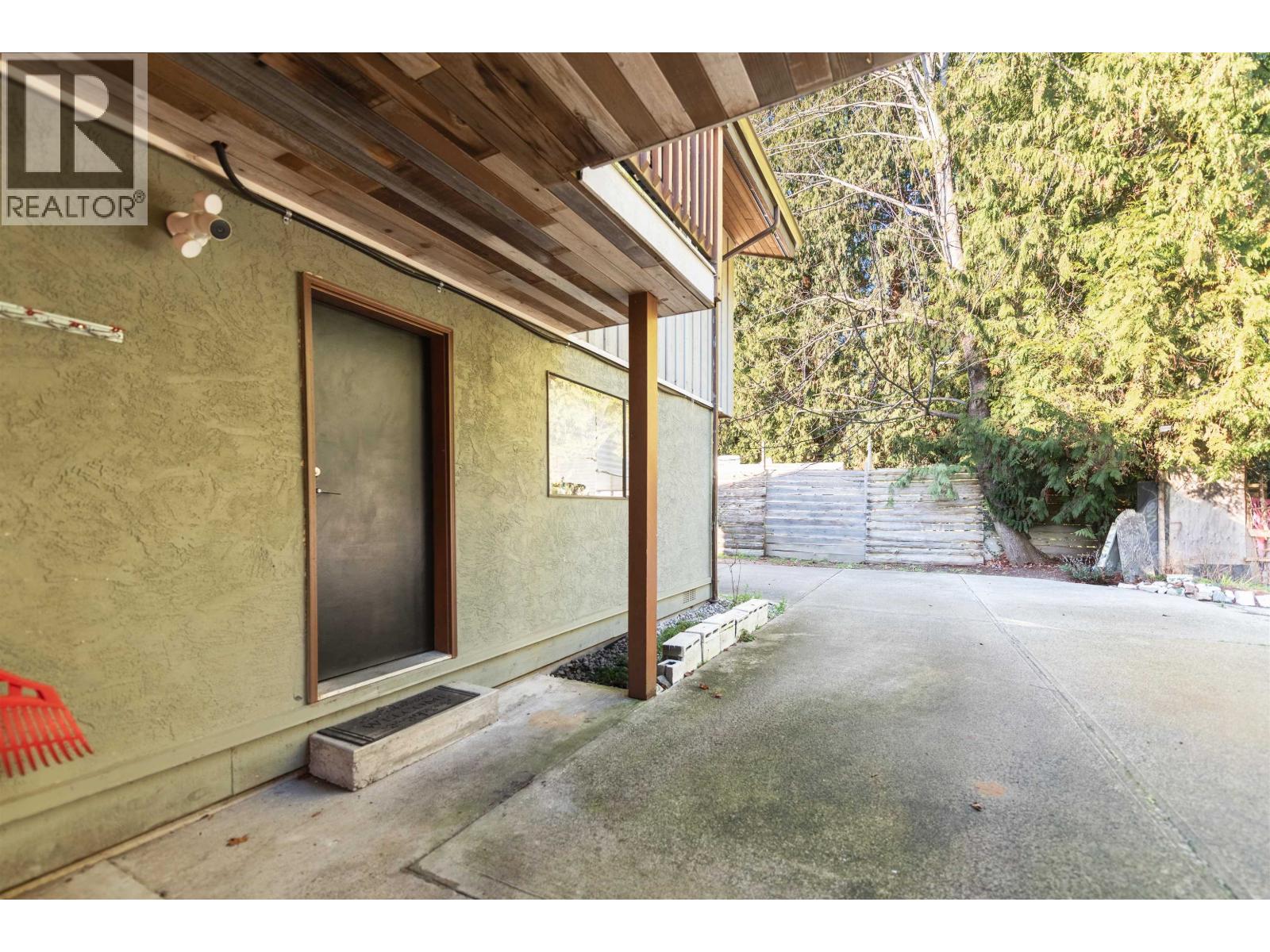 7862 EAGLE DRIVE, Halfmoon Bay