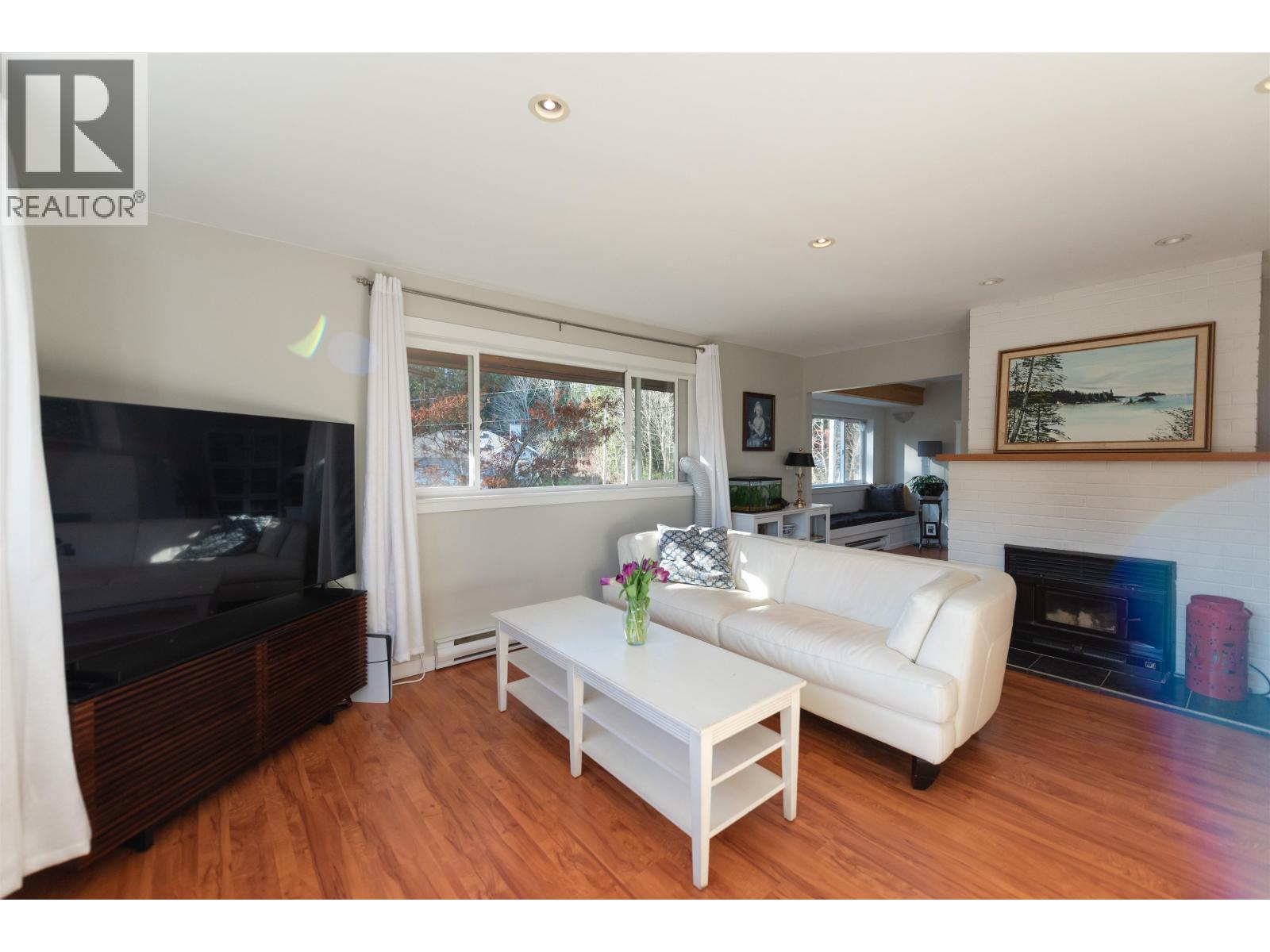 7862 EAGLE DRIVE, Halfmoon Bay