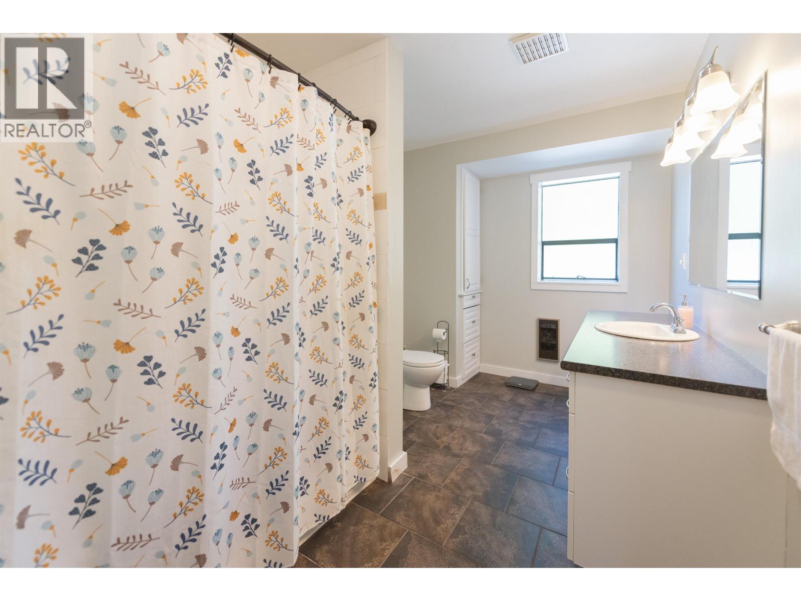 7862 EAGLE DRIVE, Halfmoon Bay