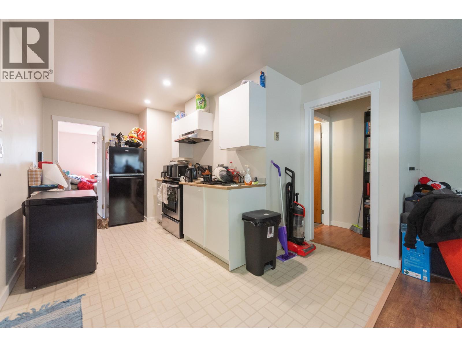 7862 EAGLE DRIVE, Halfmoon Bay