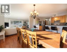7862 Eagle Drive, Halfmoon Bay, BC V7Z1A3 Photo 19