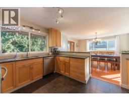 7862 Eagle Drive, Halfmoon Bay, BC V7Z1A3 Photo 15