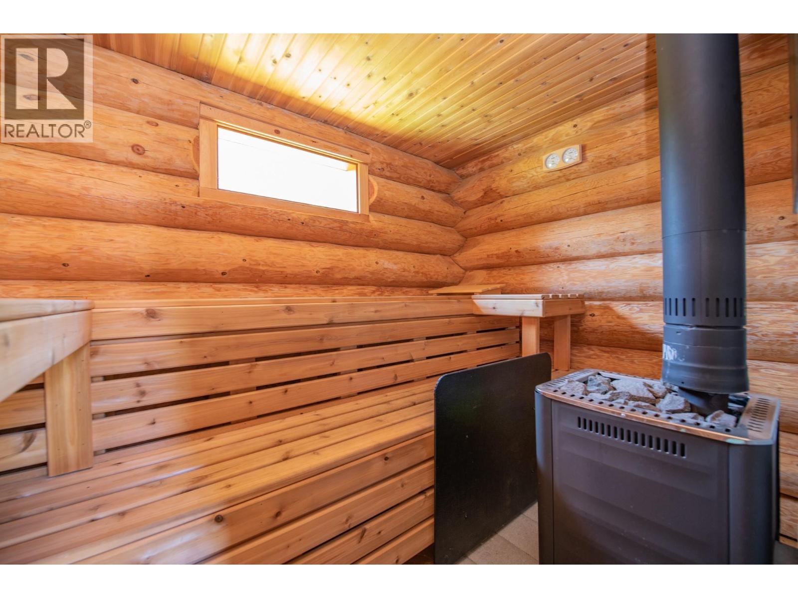 592 Bear Valley Road - 37