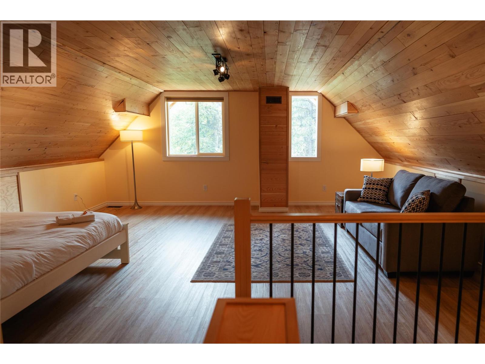 592 Bear Valley Road - 79