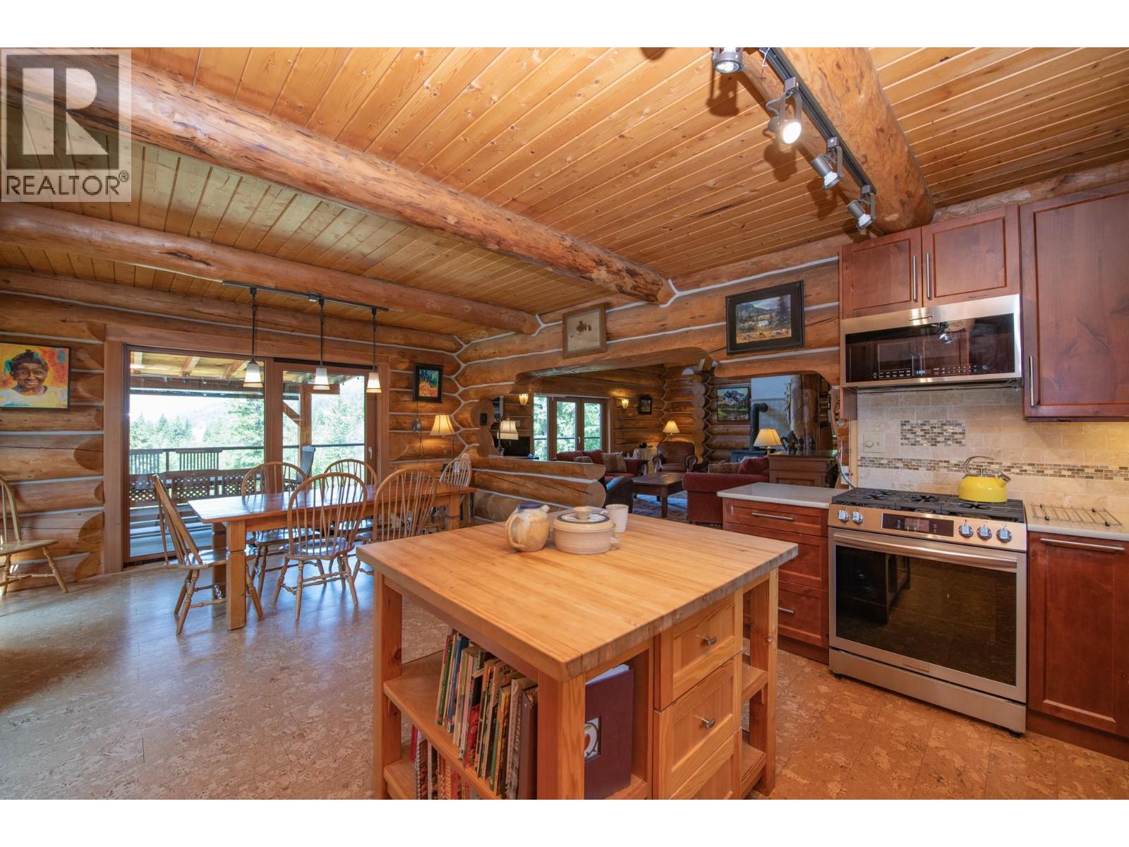 592 Bear Valley Road - 22