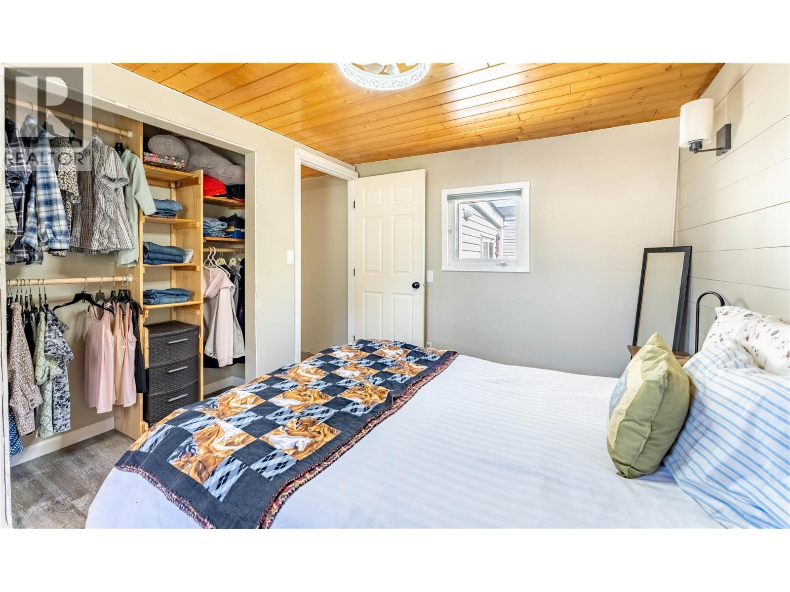 #47 445 6th Avenue N - 20