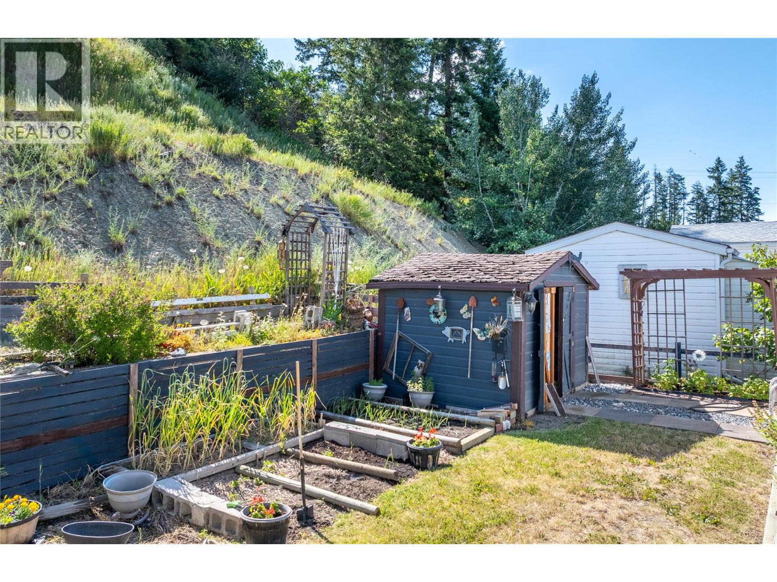 #47 445 6th Avenue N - 4