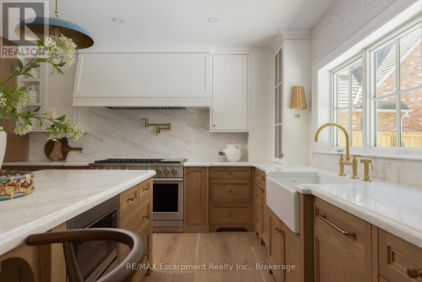 130 EDGECLIFFE PLACE - 8