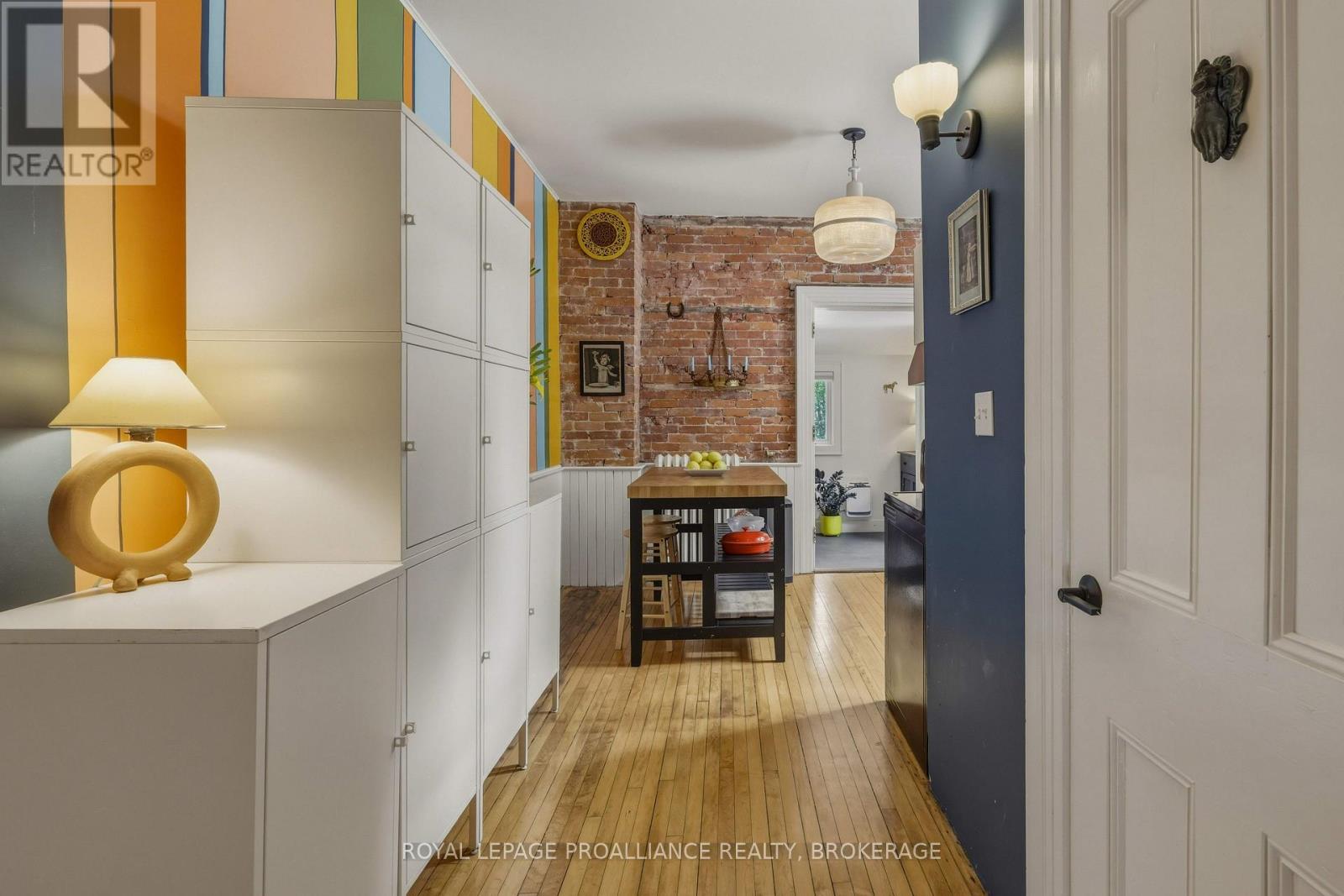 181 MONTREAL STREET - 14