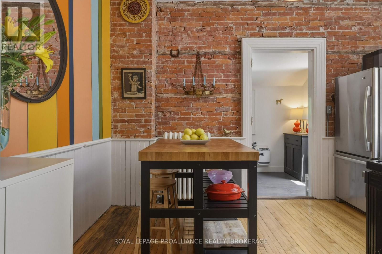 181 MONTREAL STREET - 15