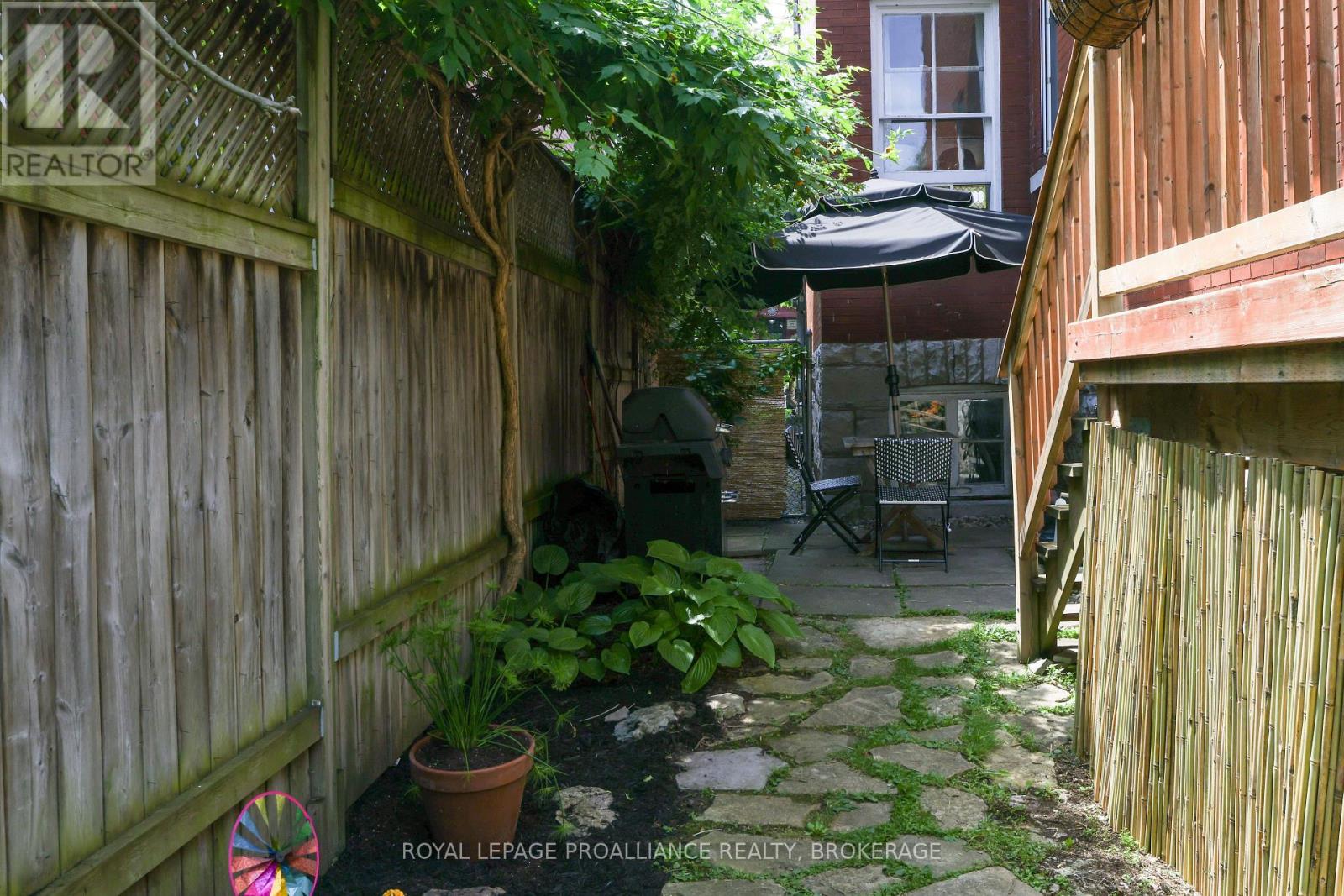 181 MONTREAL STREET - 42