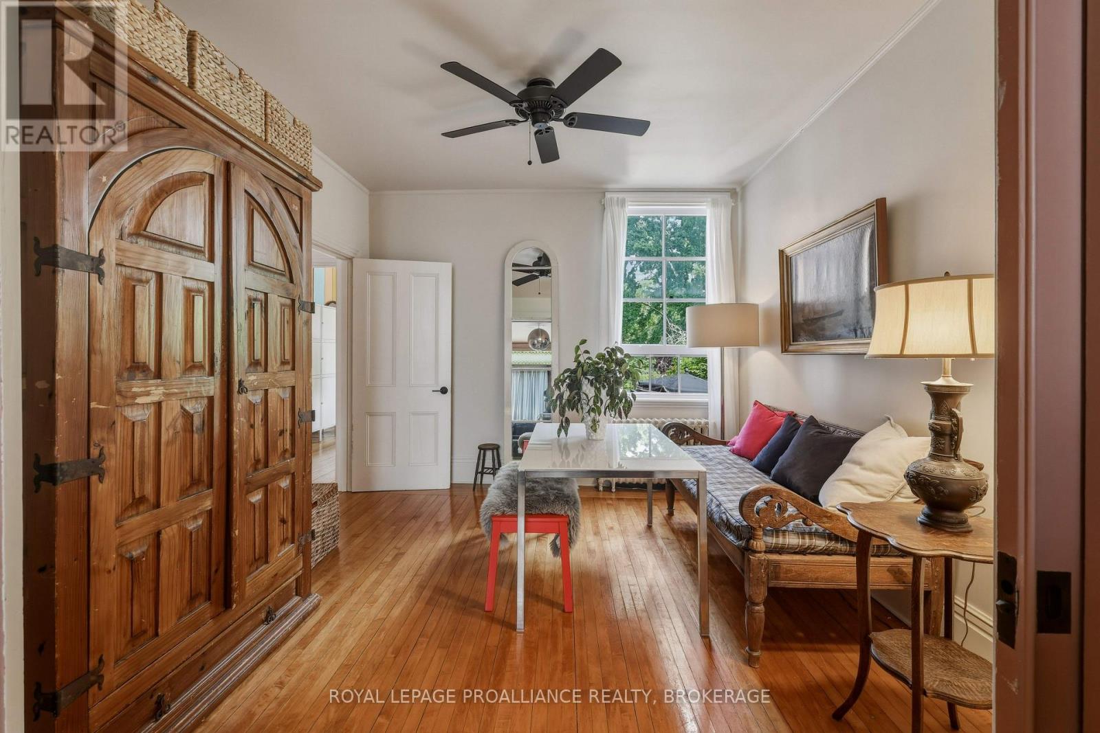 181 MONTREAL STREET - 48