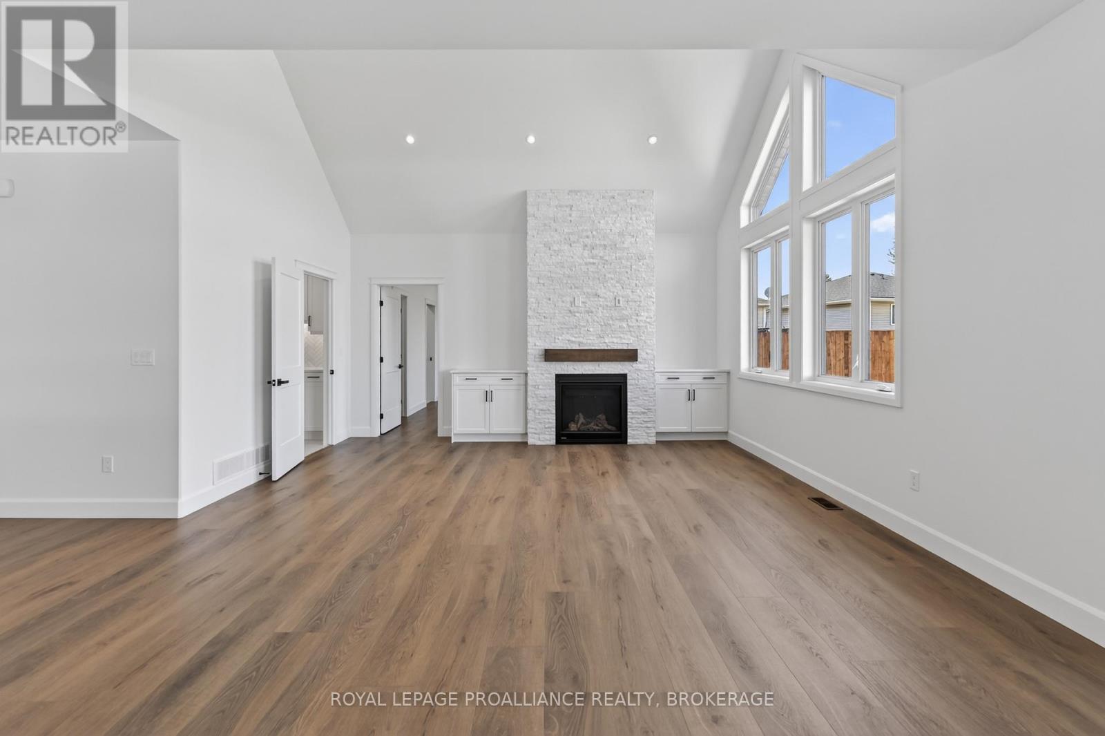 190 JEAN DRIVE - 12