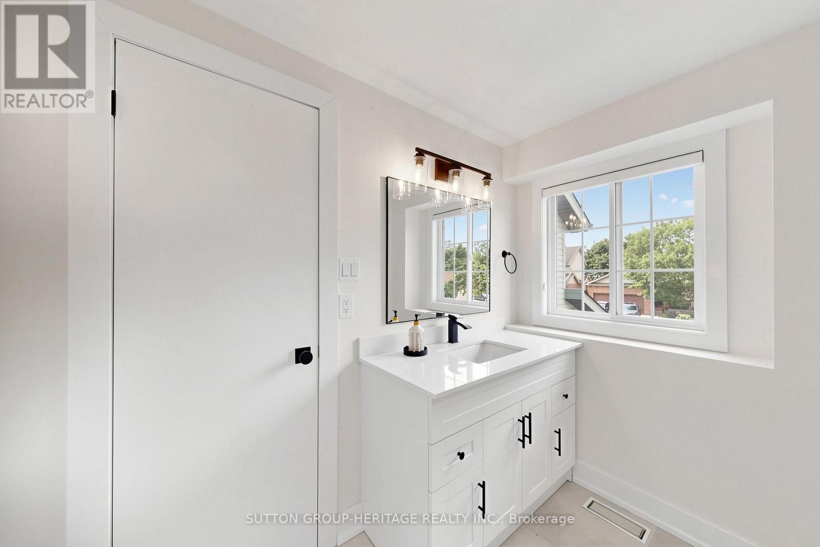 1 SHERWOOD STREET - 28