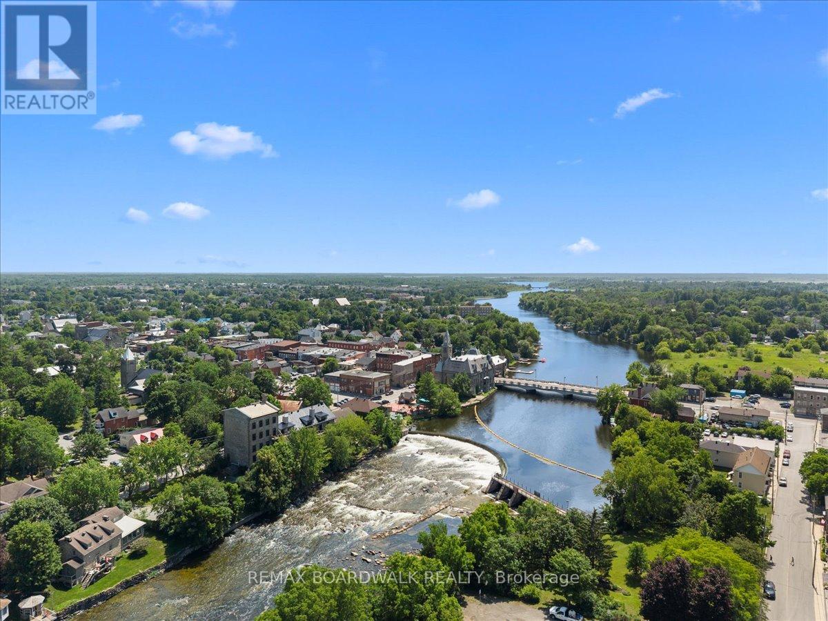 1 – 45 MILL STREET, Ottawa. Luxury613. By Peter Sagos - Image 29