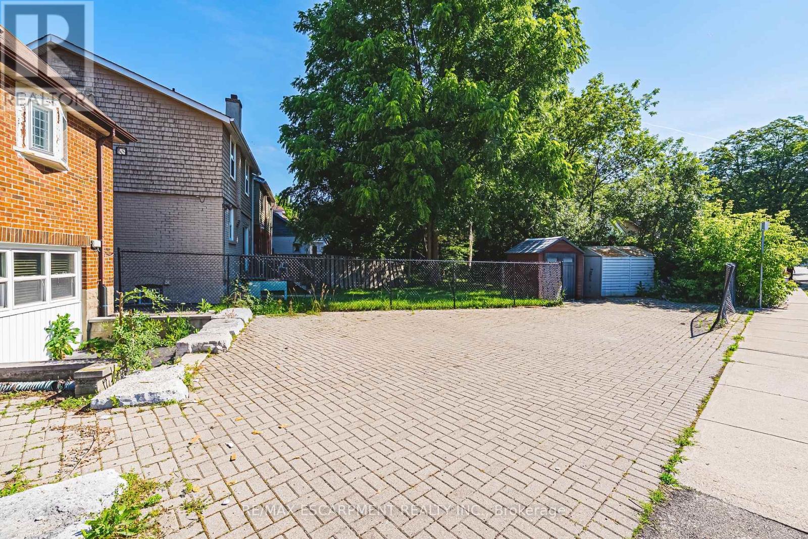 184 ARKELL STREET - 26