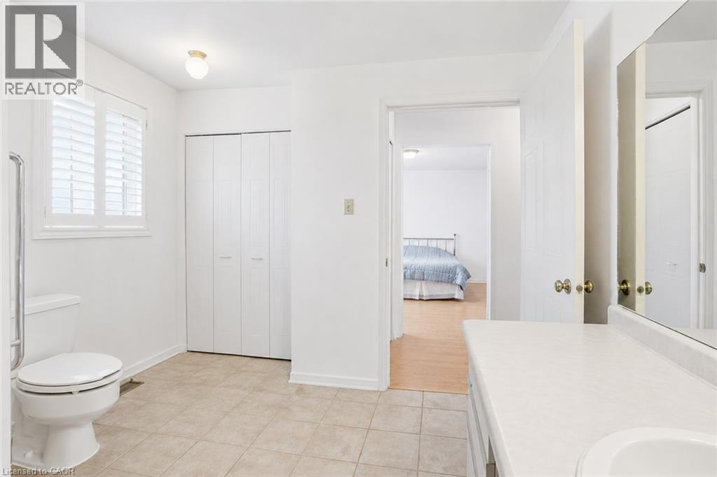 #68 122 BUNTING Road - 16