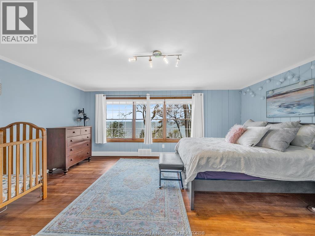388 SEACLIFF DRIVE West - 28