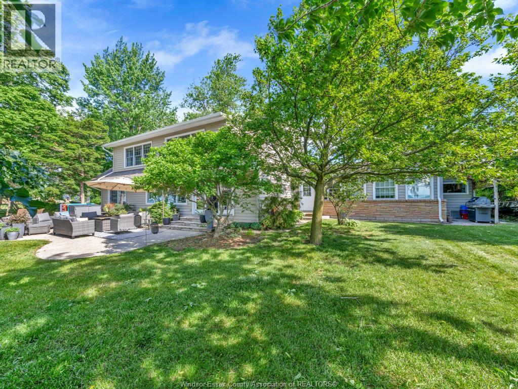 388 SEACLIFF DRIVE West - 44