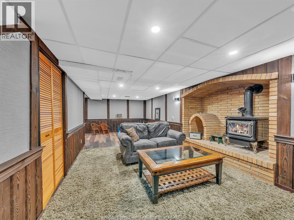 388 SEACLIFF DRIVE West - 36