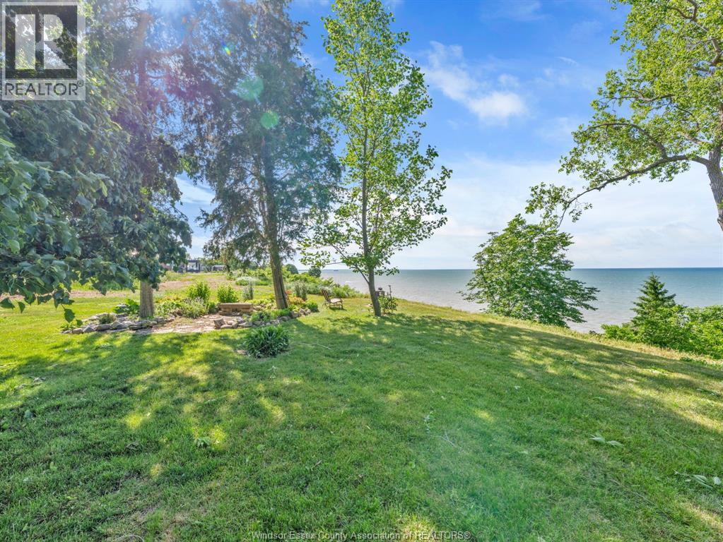 388 SEACLIFF DRIVE West - 47