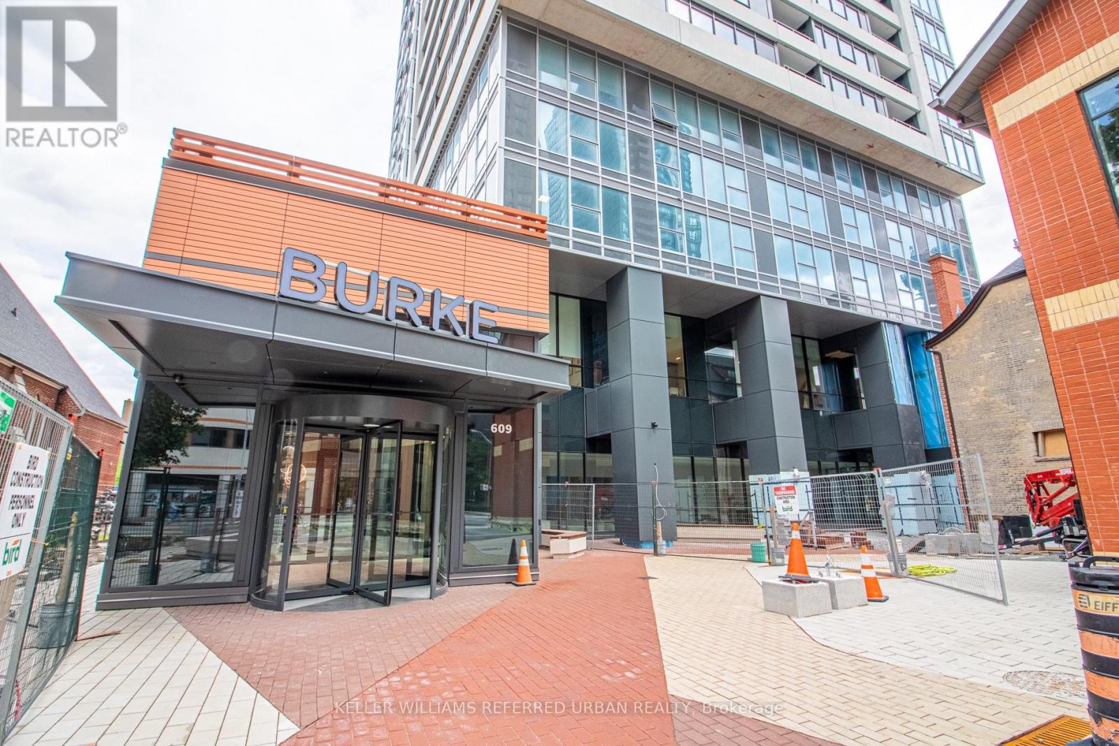 #2104 609 SHERBOURNE STREET - 25