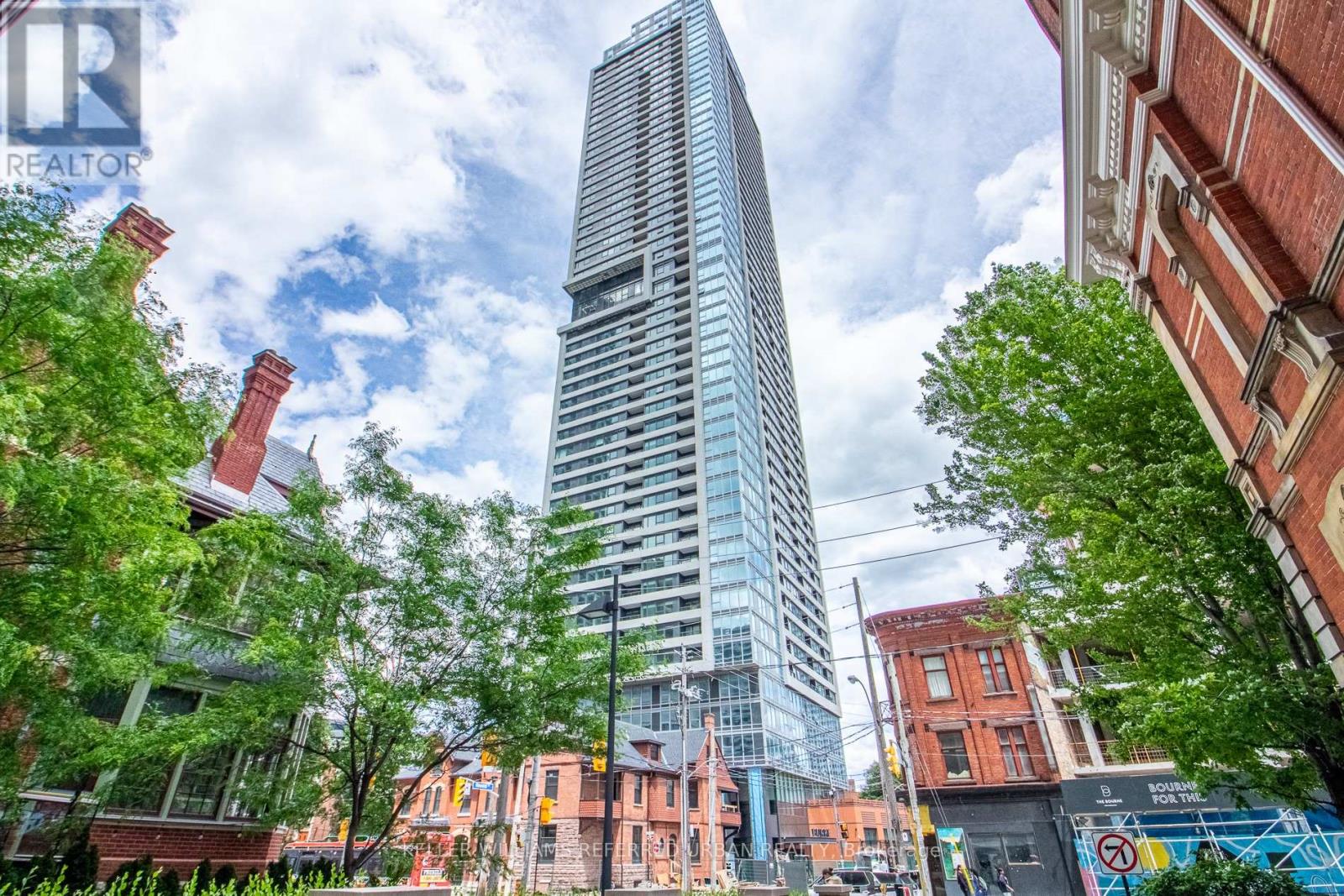 #2104 609 SHERBOURNE STREET - 27