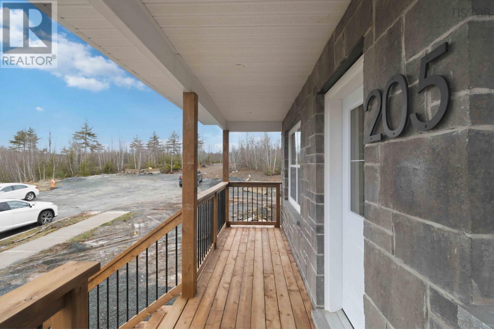 DA-60 205 Darner Drive - 2