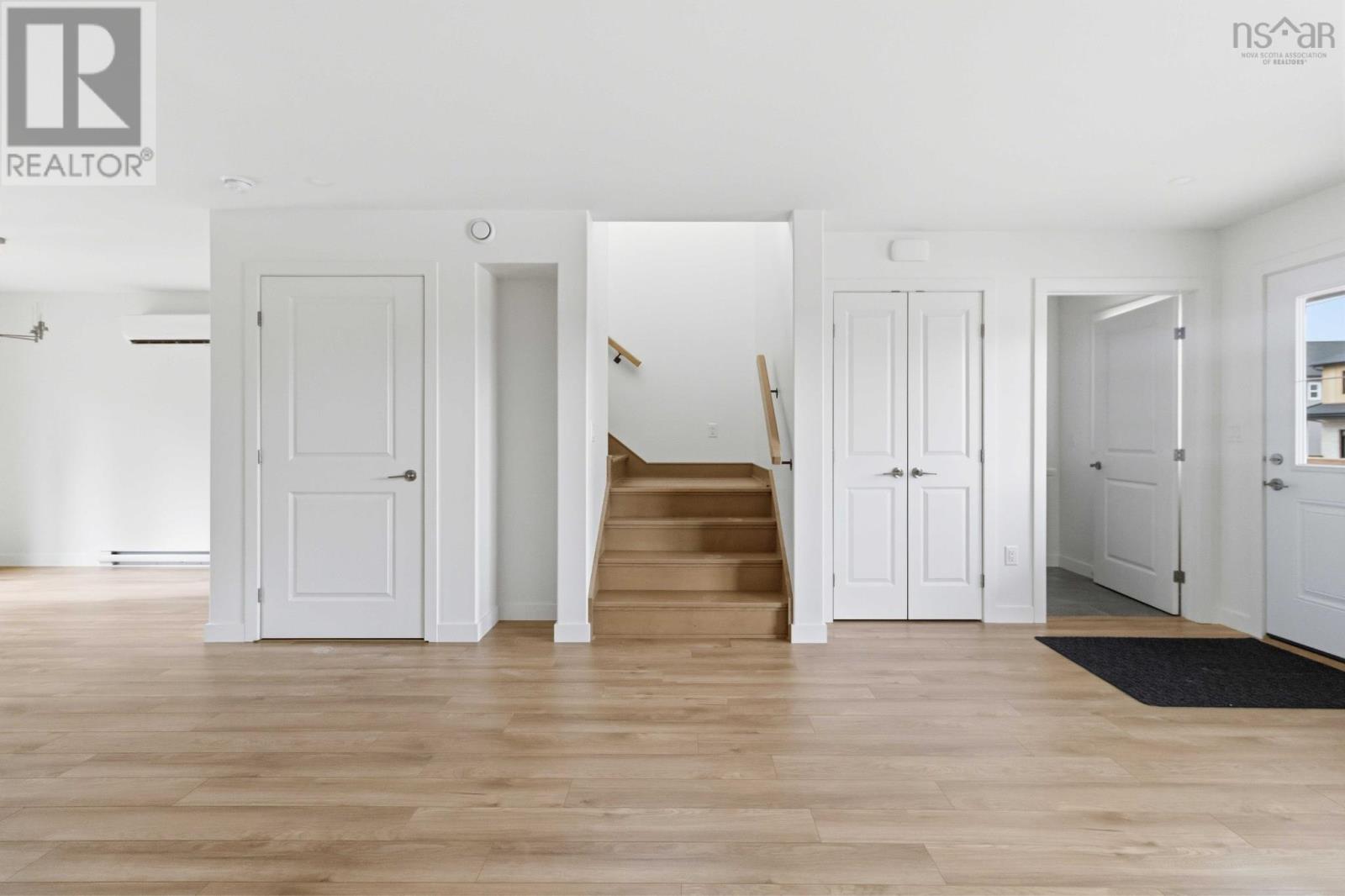 DA-60 205 Darner Drive - 16
