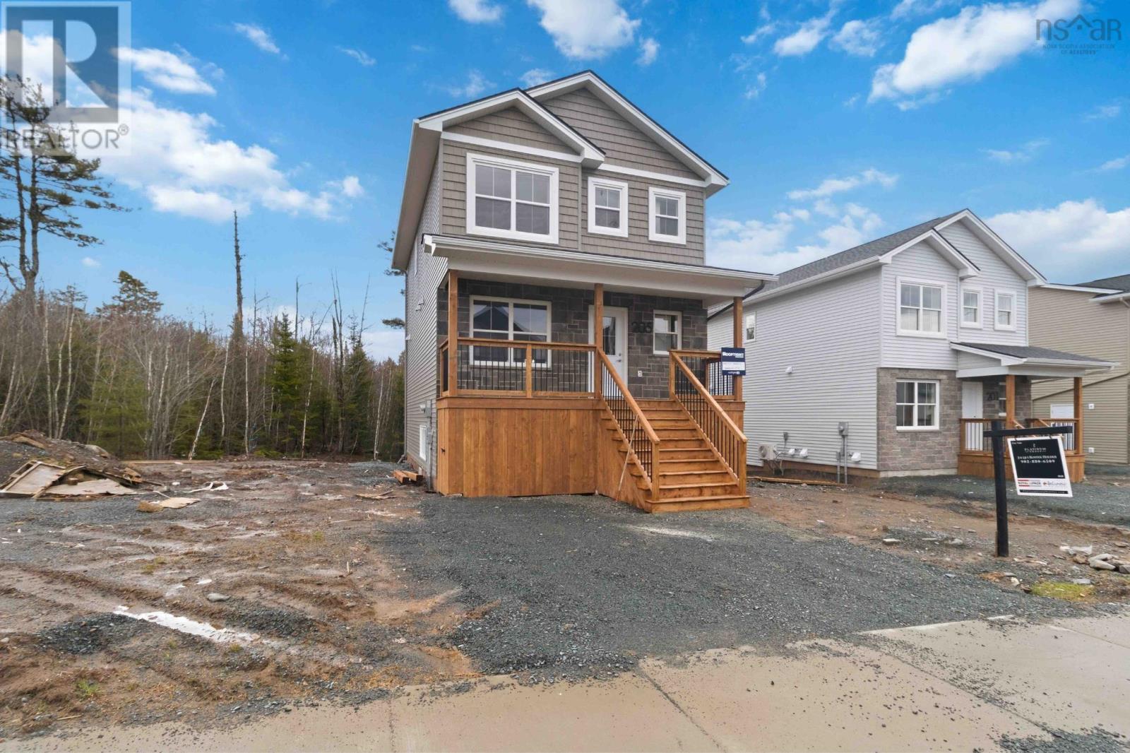 DA-60 205 Darner Drive - 28