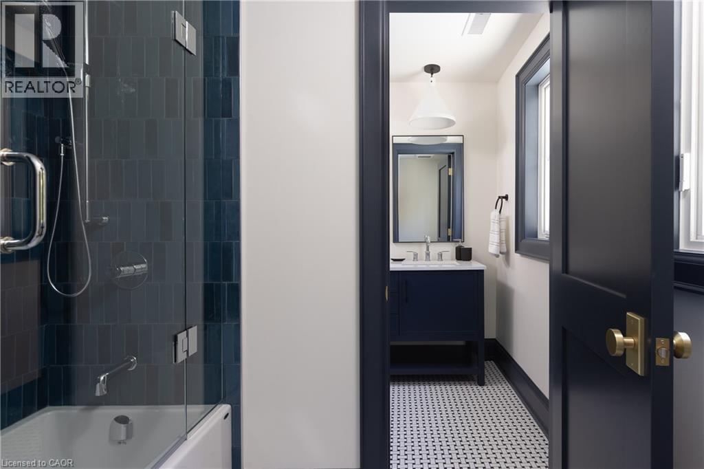 130 EDGECLIFFE Place - 37