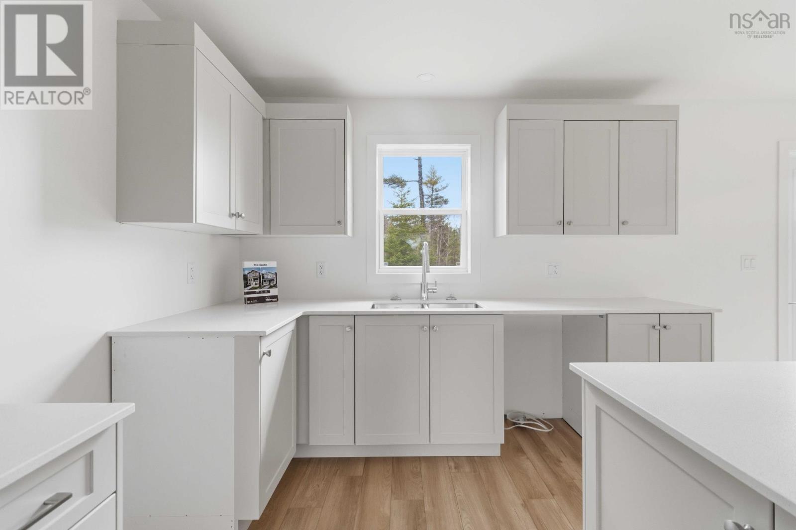 DA-60 205 Darner Drive - 13