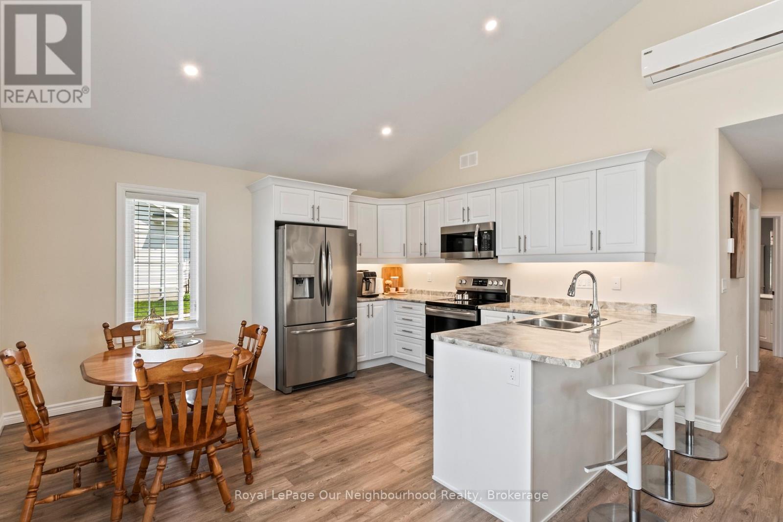 #1602 300 CROFT STREET - 10