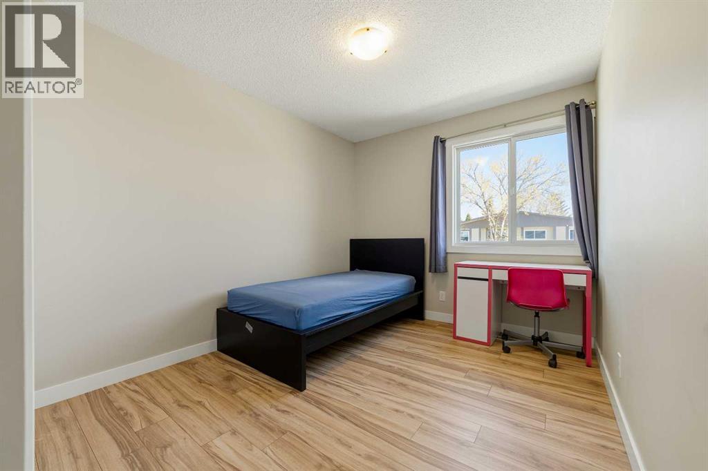 10 Trent Road W - 14