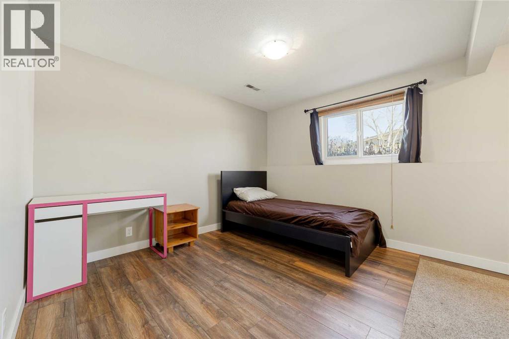 10 Trent Road W - 21