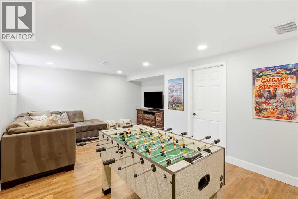 2516 63 Avenue SW - 31