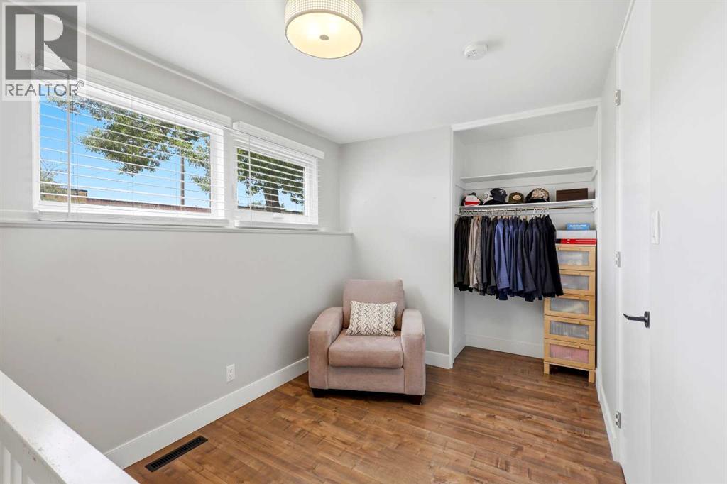 2516 63 Avenue SW - 26