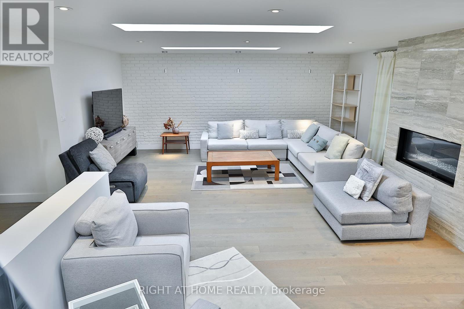 34 SCARCLIFF GARDENS - 10